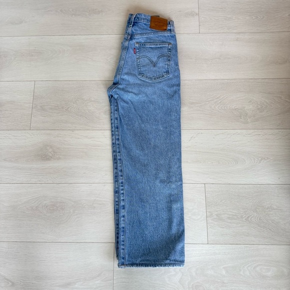 Levi’s Ribcage Straight Ankle Jeans Distressed Cropped size 25 Light Wash - Picture 2 of 12